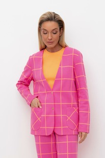 Very Neat    3223/-,