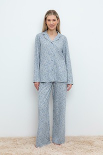 Very Neat    20124/-, 