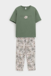 Very Neat    20053/24/, 