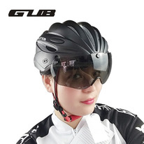 ������������ ����� � ������ �������, ����� � ������������, 1999 �.