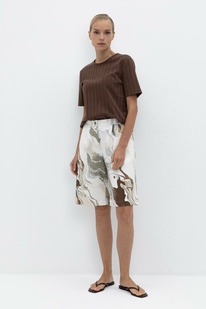 Very Neat    4090/ ,