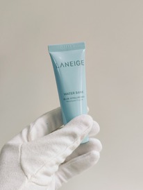 -   LANEIGE Water Bank Blue Hyaluronic Gel Cream 