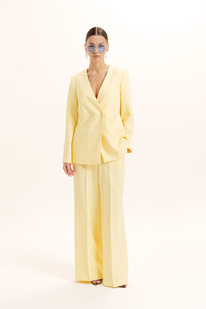 ������ Deesses 2442